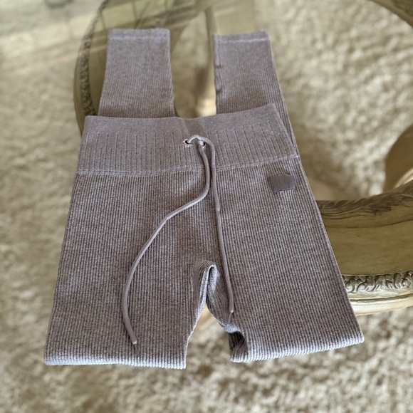refuge Pants - Refuge Athletics Women's Mid Rise Stretch Ribbed Ankle Gray Leggings Size Small